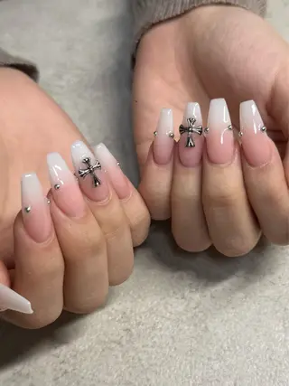 ネイル ネイルルーム チャームのネイルデザイン