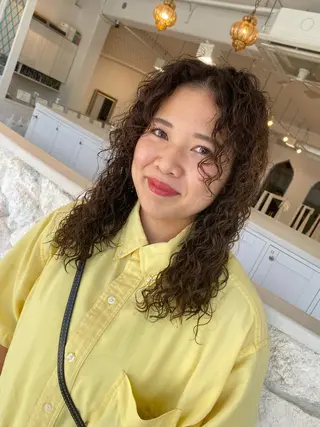ロング パーマ 饒平名 知也のヘアスタイル