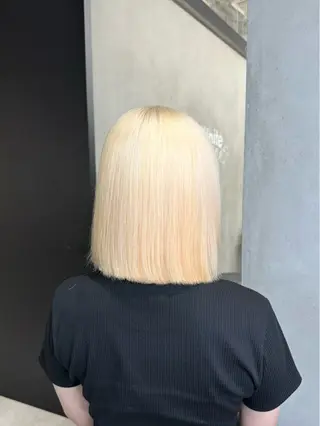 カラー 🇰🇷韓国風ハイ トーンKANA🖤のヘアスタイル