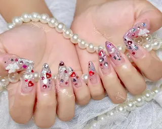 ネイル 🦋 Queenieのネイルデザイン