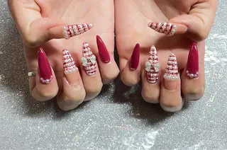 ネイル VIERU 🌈🎀💖のネイルデザイン