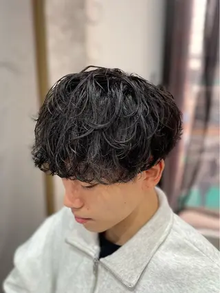 ショート パーマ メンズ シャドウパーマ/縦落 ちパーマ 大久保拓実のヘアスタイル