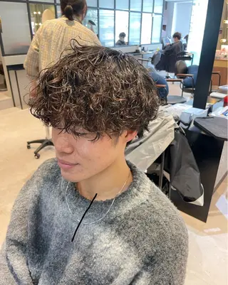 パーマ メンズ オリーブカラー🫒/ ハッシュカット/みゆのヘアスタイル