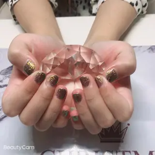 ネイル ガレンドウ 白澤 愛子のネイルデザイン