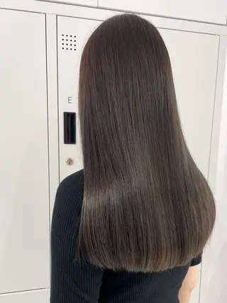 ロング やま/トレンドカラー /カットのヘアスタイル