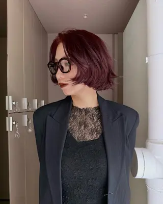 ショート カラー Akari暖色カラー /レイヤーカットのヘアスタイル
