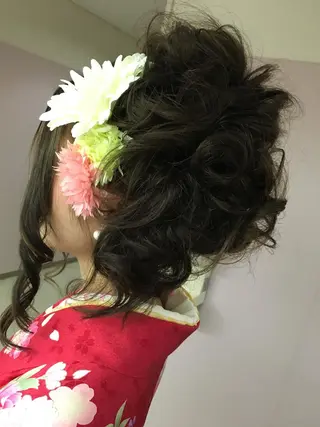 ヘアアレンジ SHIORI💜口コ ミNo.1艶カラーのヘアスタイル