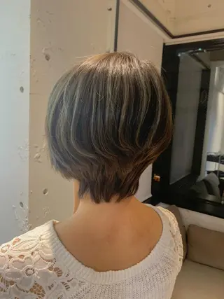 ショート カラー ヘアアレンジ yuka .のヘアスタイル