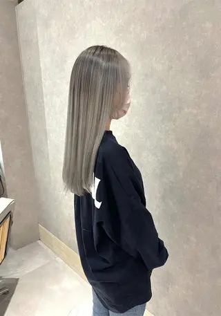 ロング カラー 一ノ瀬 暁のヘアスタイル