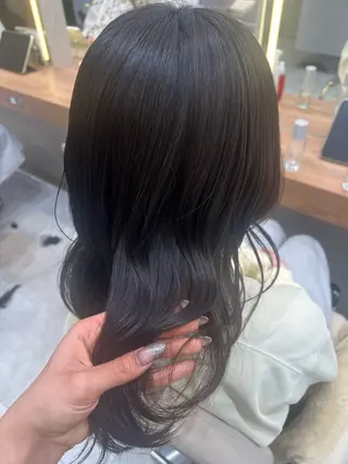 ミディアム KENJE湘南台 田澤明菜のヘアスタイル