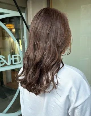 セミロング 庄司 桜のヘアスタイル