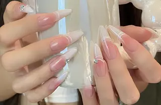 ネイル VIVIAN エイのネイルデザイン