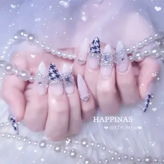 ネイル HAPPINAS🎀  れん🖤痛ネイルのネイルデザイン