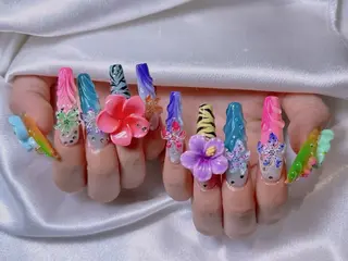 ネイル 長さ出し専門店 RIRIのネイルデザイン