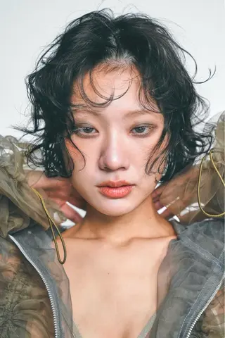 カラー パーマ 塔尾 真那のヘアスタイル