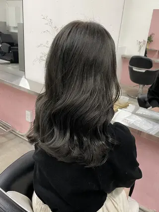 カラー コト ネのヘアスタイル