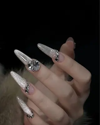 カラー AIN Nailのネイルデザイン