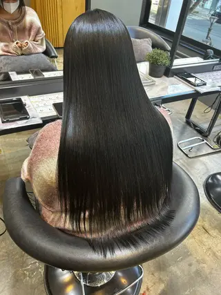 ロング 縮毛矯正・似合わせ タナカ レイヤのヘアスタイル
