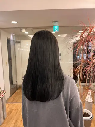 ロング カラー un.le.pont ルカ 🎨のヘアスタイル