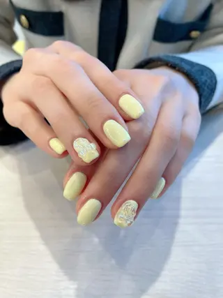 ネイル 成瀬 妃生路のヘアスタイル