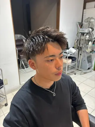 ショート パーマ 塩崎 絢世のヘアスタイル