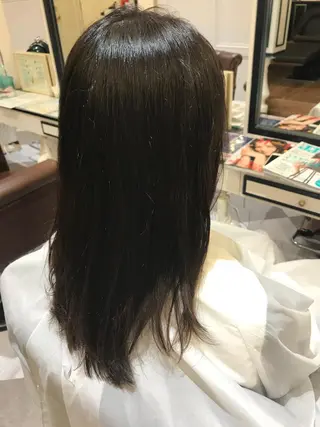 セミロング カラー 粟田 めぐみのヘアスタイル
