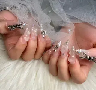 ネイル &ME ネイルサロンのネイルデザイン