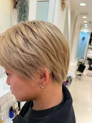 ショート カラー 堀井 凌平のヘアスタイル