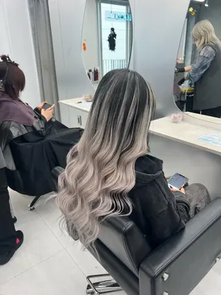 ロング ヘアアレンジ 大人GAL製造機/カ ラー×エクステゆいとのヘアスタイル