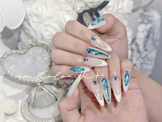 ネイル ✨Nailsalon Vi+✨のネイルデザイン