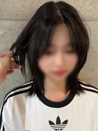 ミディアム 韓国リアルハッシュ レイヤーカットのヘアスタイル