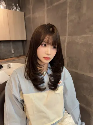 ミディアム 渡邊 理央のヘアスタイル