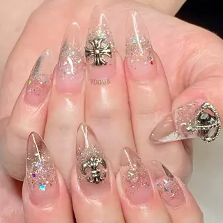 ネイル VOGUE ×SWANのネイルデザイン