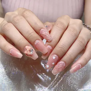 ネイル Queens テイのネイルデザイン