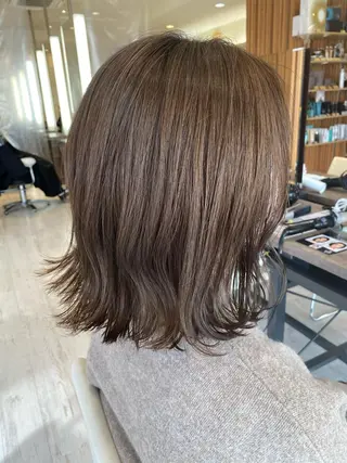 ミディアム カラー 小顔レイヤー/ ベージュ🤍Rieのヘアスタイル