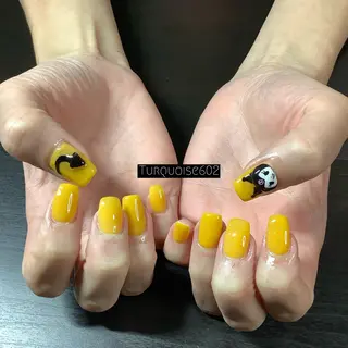 ネイル 個性派ネイルサロン 💅🏼ターコイズのネイルデザイン