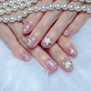 ネイル Queenie 🦋のネイルデザイン