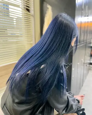 ミディアム カラー パーマ ヘアアレンジ メンズ キッズ ネイル マツエク・マツパ アイブロウ 切りっぱなしヘアボブ ミディアムヘアRYOのヘアスタイル