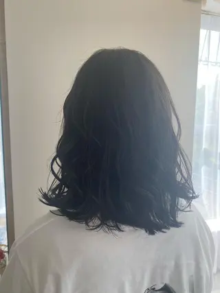 カラー & kuのヘアスタイル