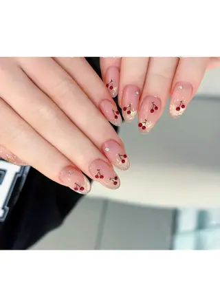 ネイル pink ladyサロン所属・べ にのネイルデザイン