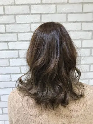 ミディアム カラー Ash 戸田公園店のヘアスタイル