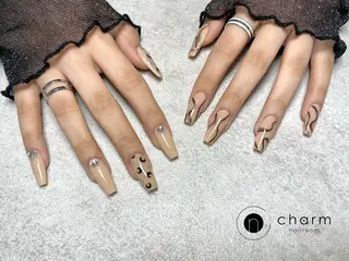 ネイル ネイルルーム チャームのネイルデザイン