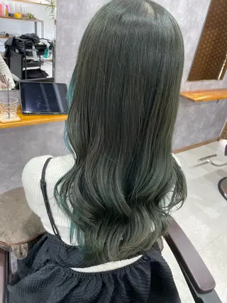 カラー 齋藤 彬のヘアスタイル