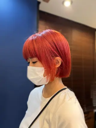 ショート カラー moe .のヘアスタイル