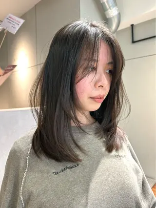 ミディアム カラー パーマ kazuki【顔周り ×レイヤーカット】のヘアスタイル