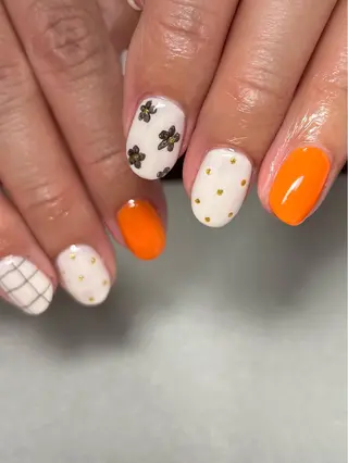 ネイル tsumeya ゆるかわ手描きネイルのネイルデザイン