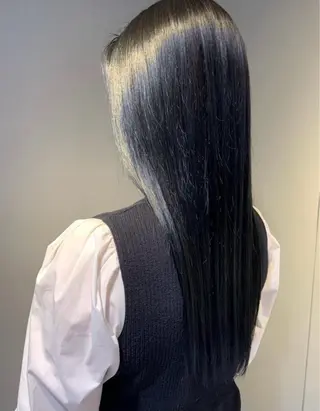 カラー 久保 佳乃のヘアスタイル