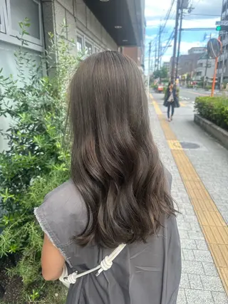 ロング カラー 保井 実奈美のヘアスタイル