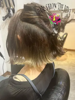 ミディアム カラー Hair salon The hiveのヘアスタイル