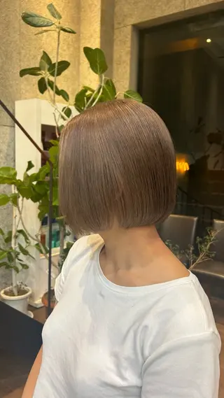カラー 🍓垢抜けハイトーン 🍓HINAのヘアスタイル